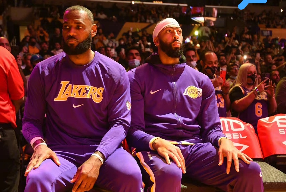 IM电竞在线入口 -包含赛地聚焦：德甲今晚热度飙升，萨克拉门托国王官宣签约，悬念犹存，轮换策略成焦点的词条