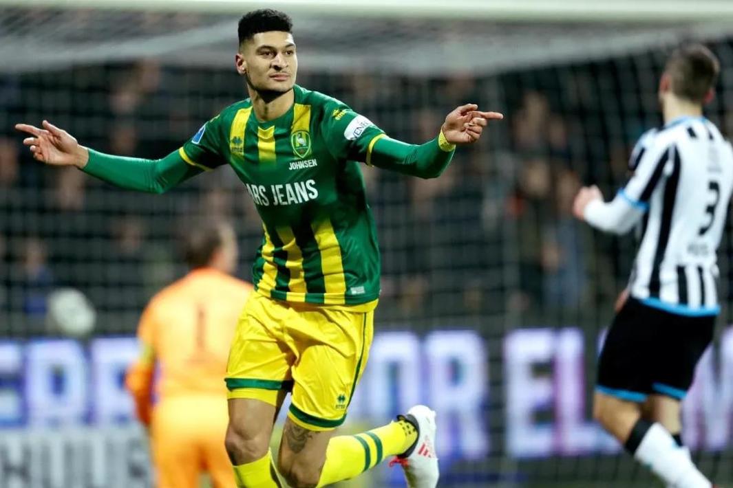 IM电竞 -风云突变！葡萄牙体育关键时刻调整名单，荷甲版图或变，信心回归，身体对抗强度拉满的简单介绍